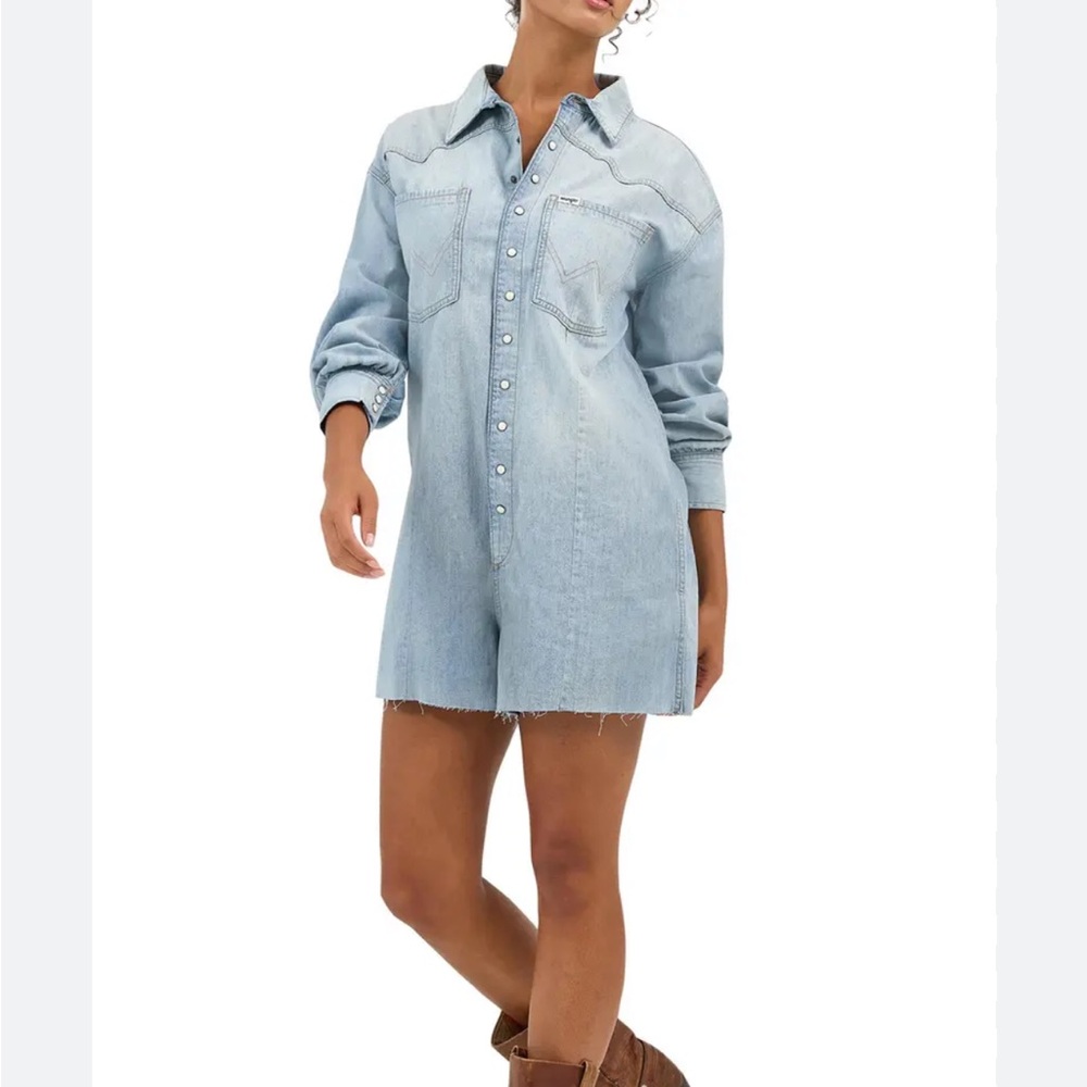 Wrangler Heritage Long Sleeve Snap denim romper shorts NEW Size Small - Picture 3 of 12